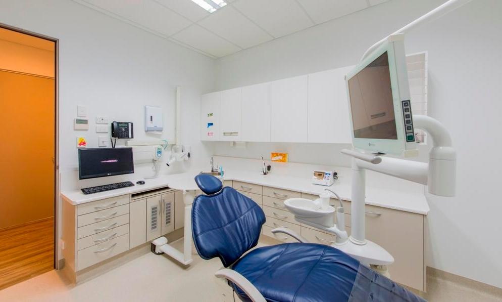 dental-treatment-room 